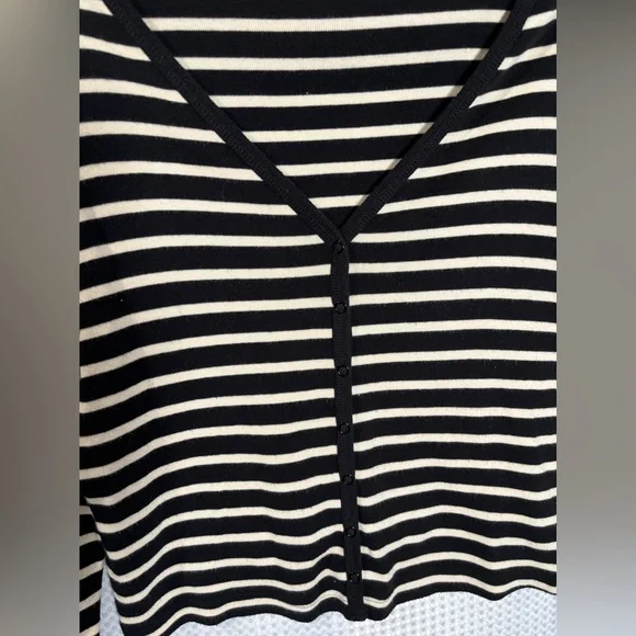 90s / Y2K Moda Intl L Black & White V-neck Striped Button-down Cotton Cardigan - Picture 3 of 5